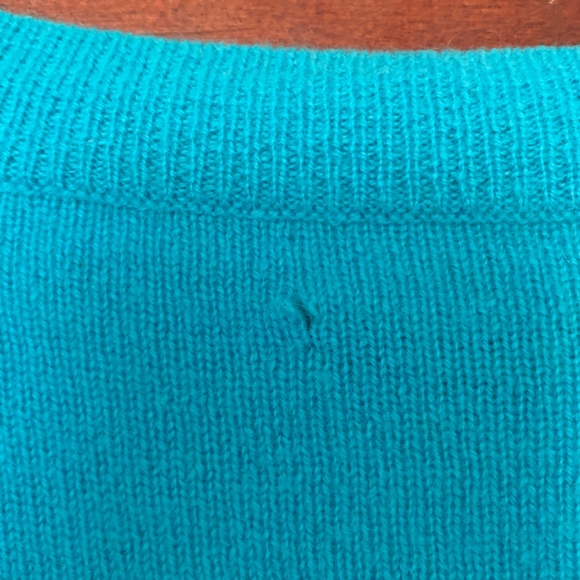 Italian Cashmere Teal Cashmere Sweater - Picture 2 of 2